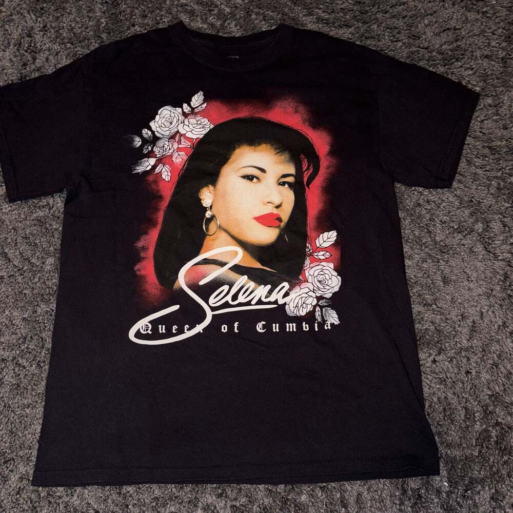Selena Queen of Cumbia Graphic Black T-Shirt